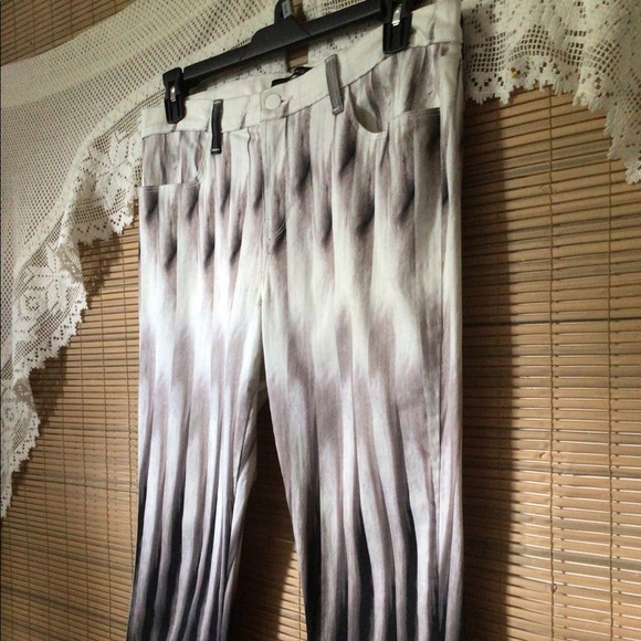 J Brand super-skinny indigo/white jeans - Picture 6 of 16